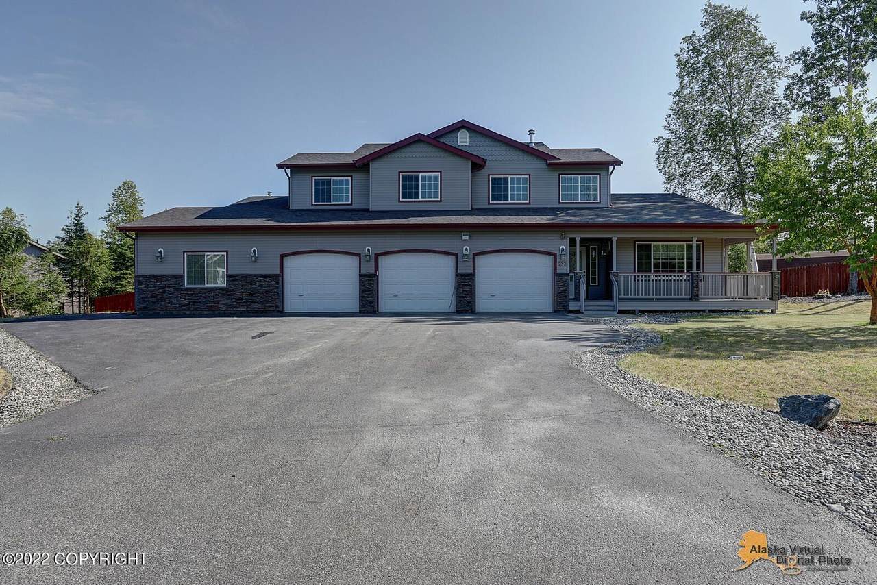 633 Pine Ridge Loop - Photo 1