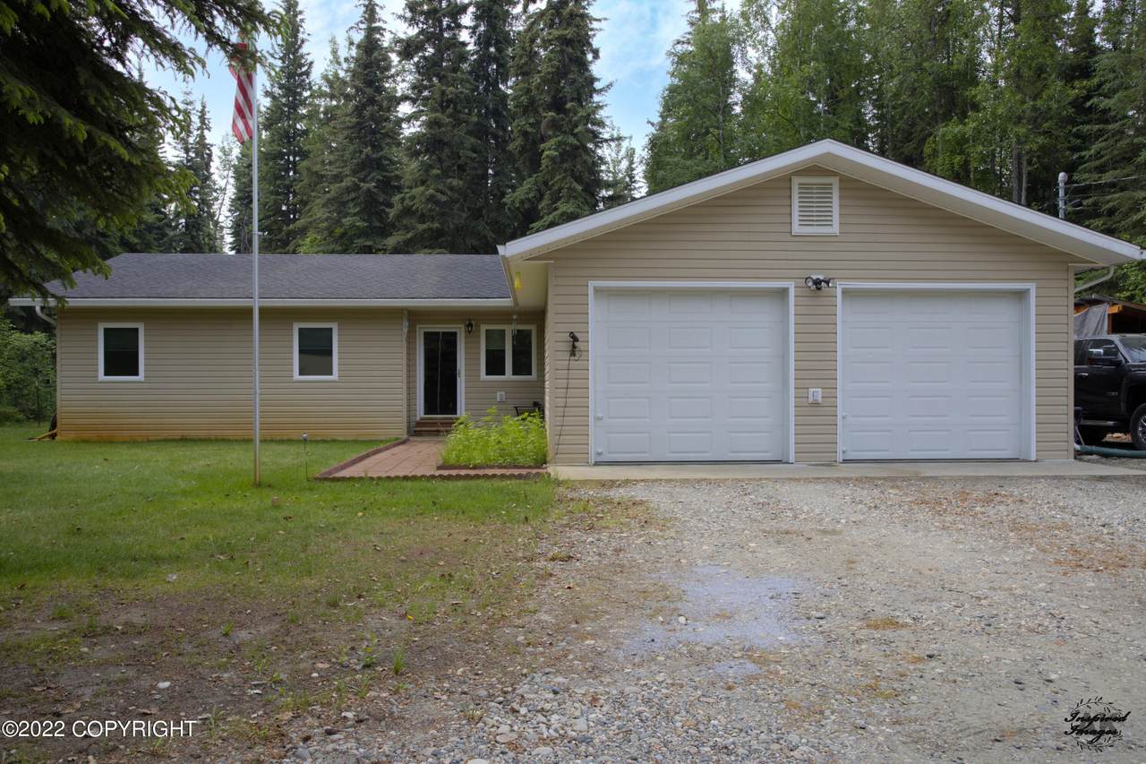 1555 Cygnus Court - Photo 1