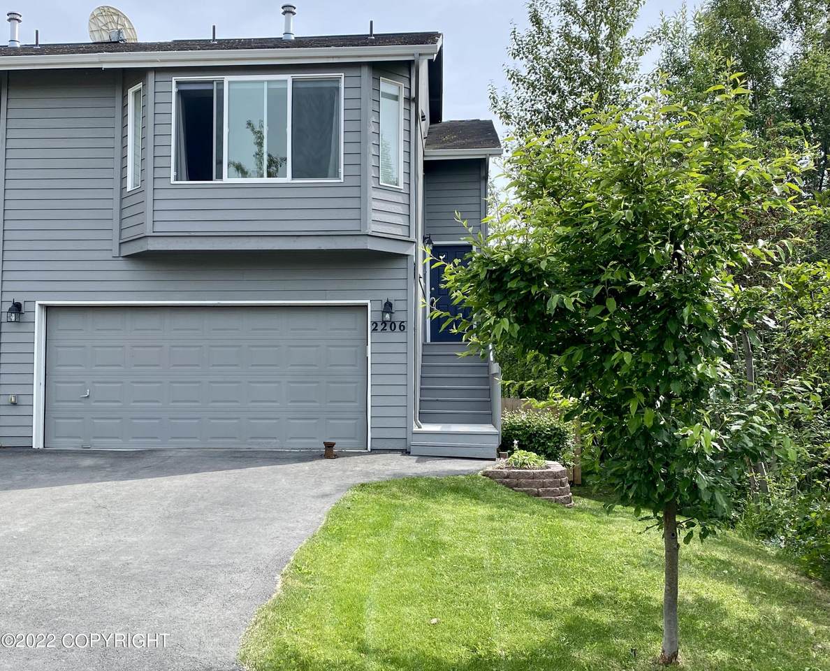 2206 Ridgemont Drive - Photo 1
