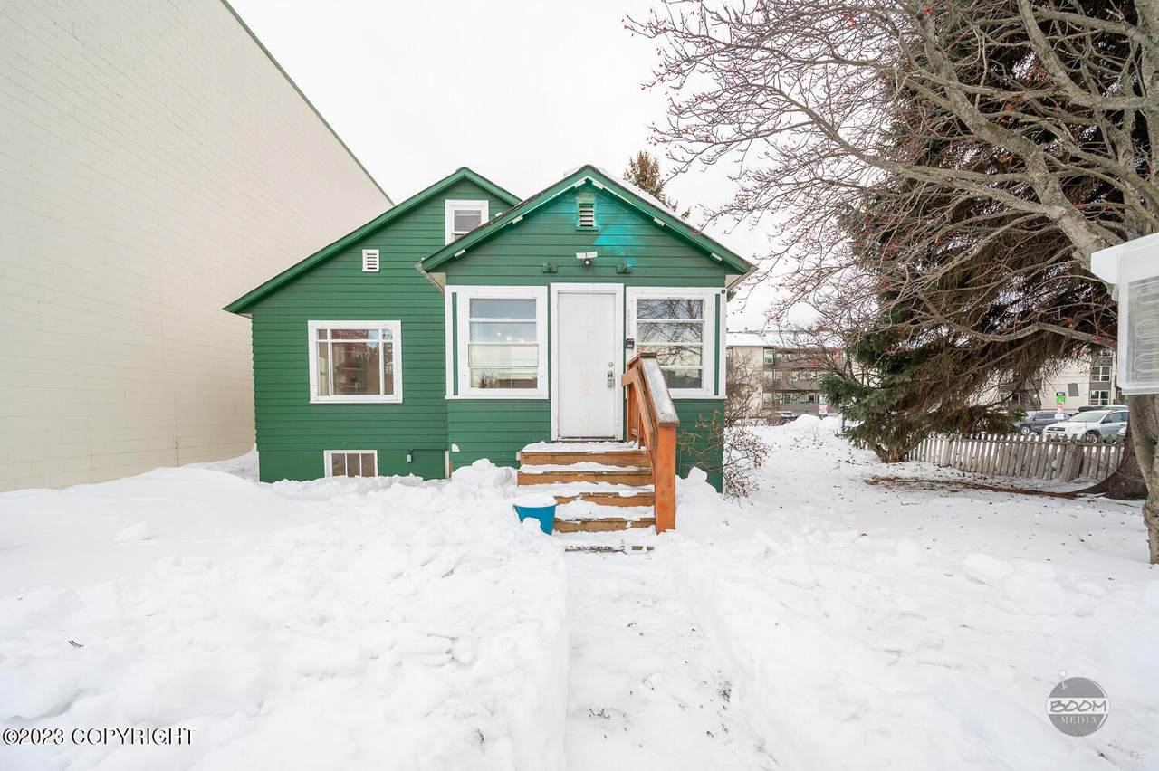 238 6th Avenue - Photo 1