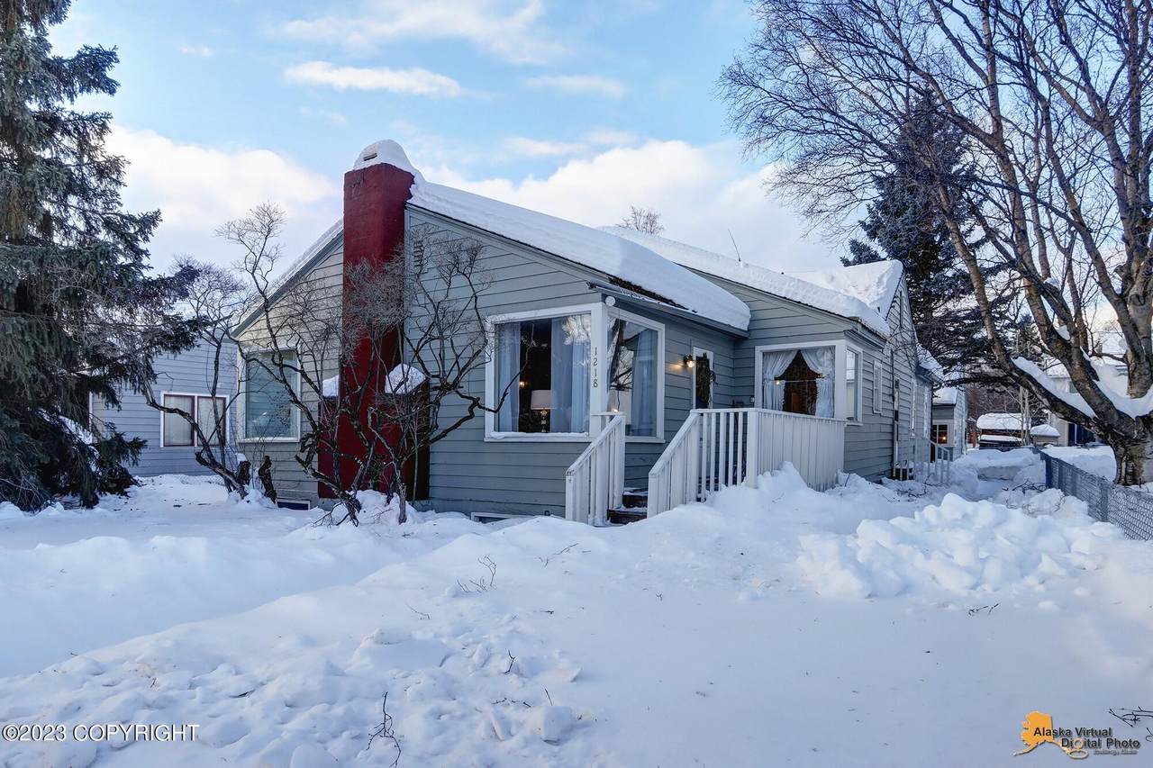 1218 F Street - Photo 1