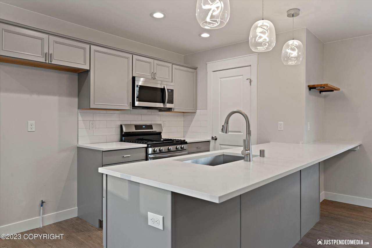 9113 Starlight Lane - Photo 1