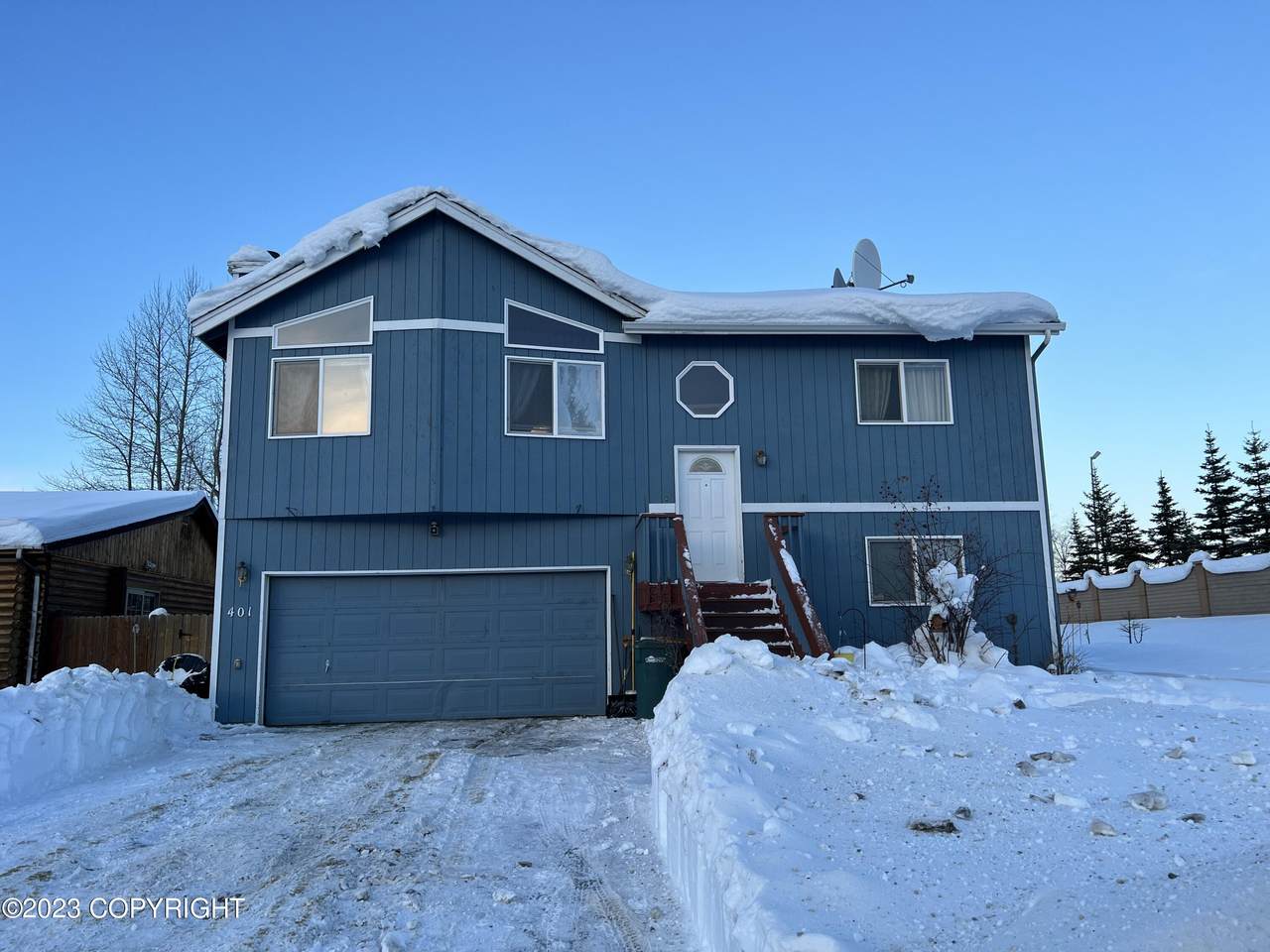 401 92nd Avenue - Photo 1