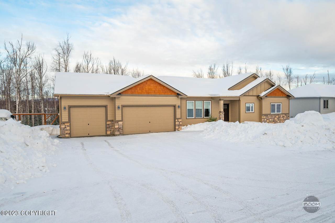 7069 White Birch Road - Photo 1