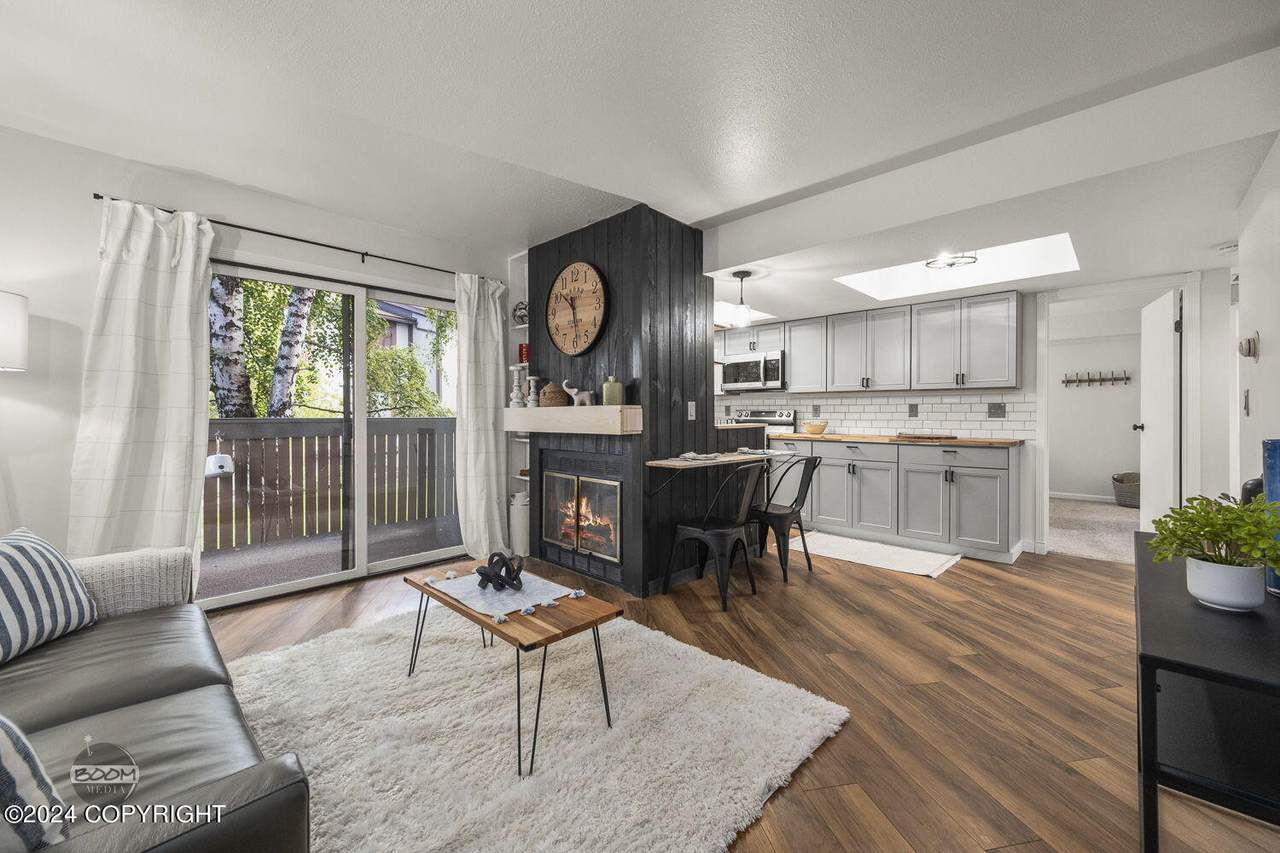 7301 Huntsmen Circle - Photo 1