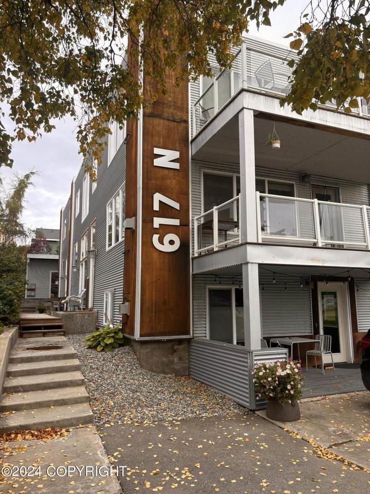 617 N Street - Photo 1