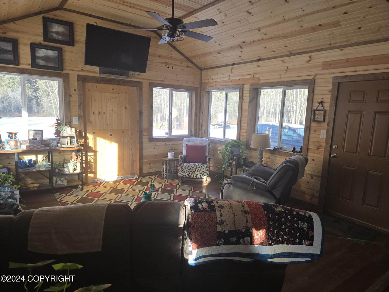 https://bt-photos.global.ssl.fastly.net/alaska/1280_boomver_1_24-13931-2.jpg