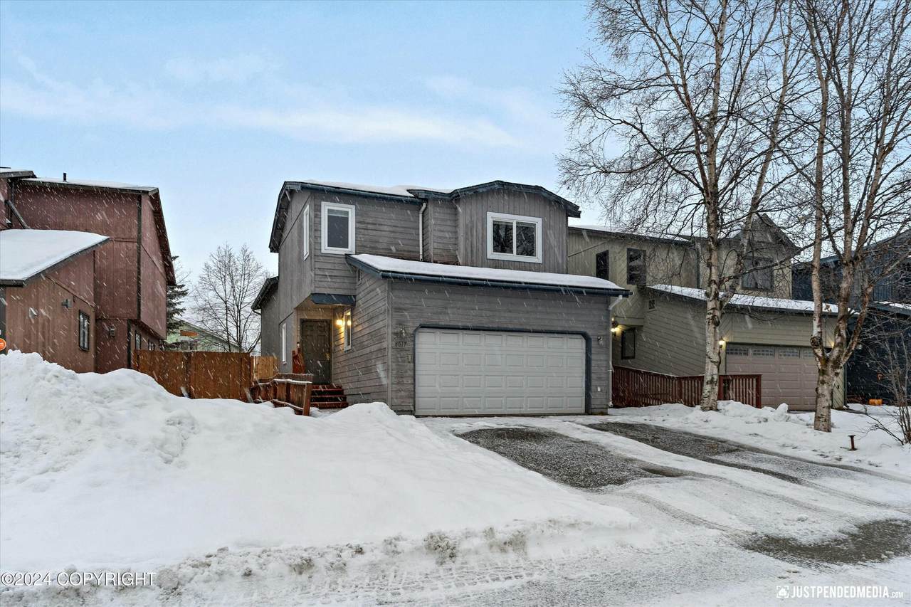 8017 Country Woods Drive - Photo 1