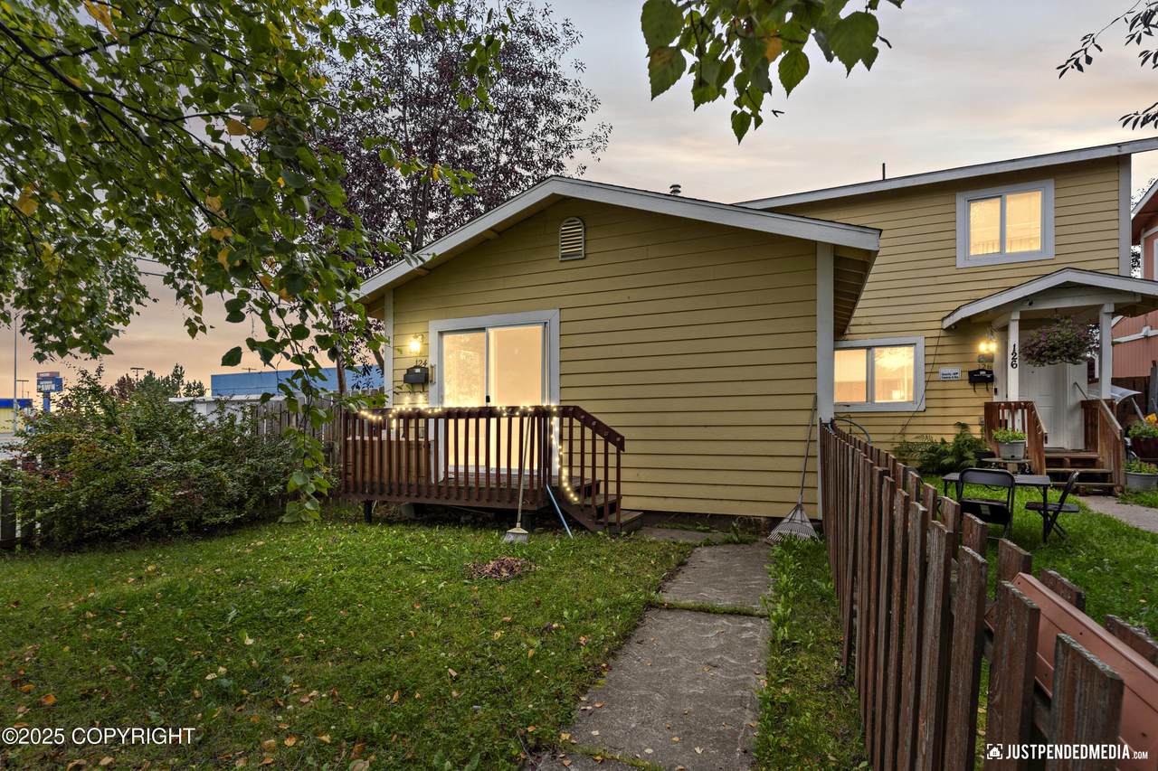 124 Flower Street - Photo 1