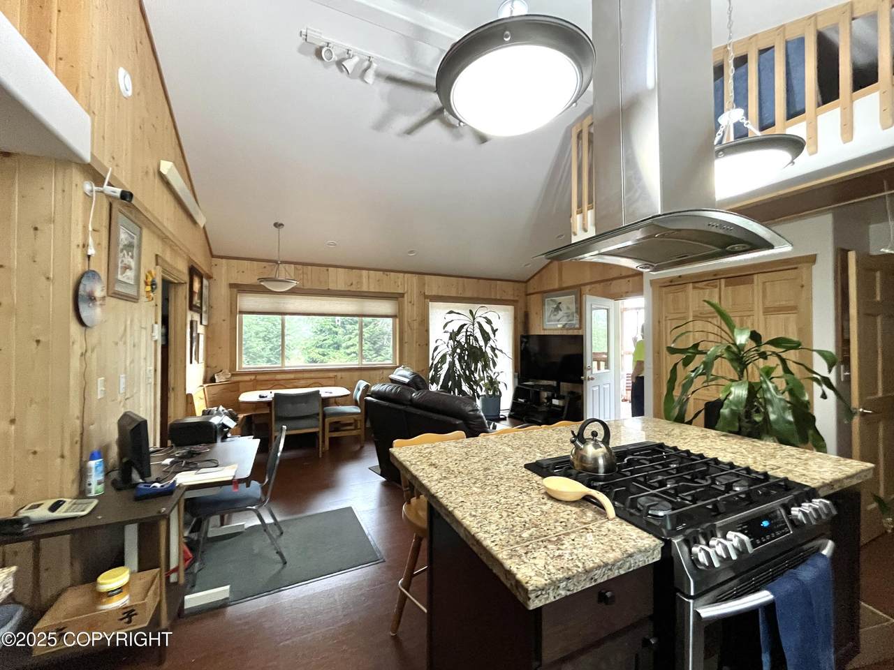 https://bt-photos.global.ssl.fastly.net/alaska/1280_boomver_1_25-12155-2.jpg