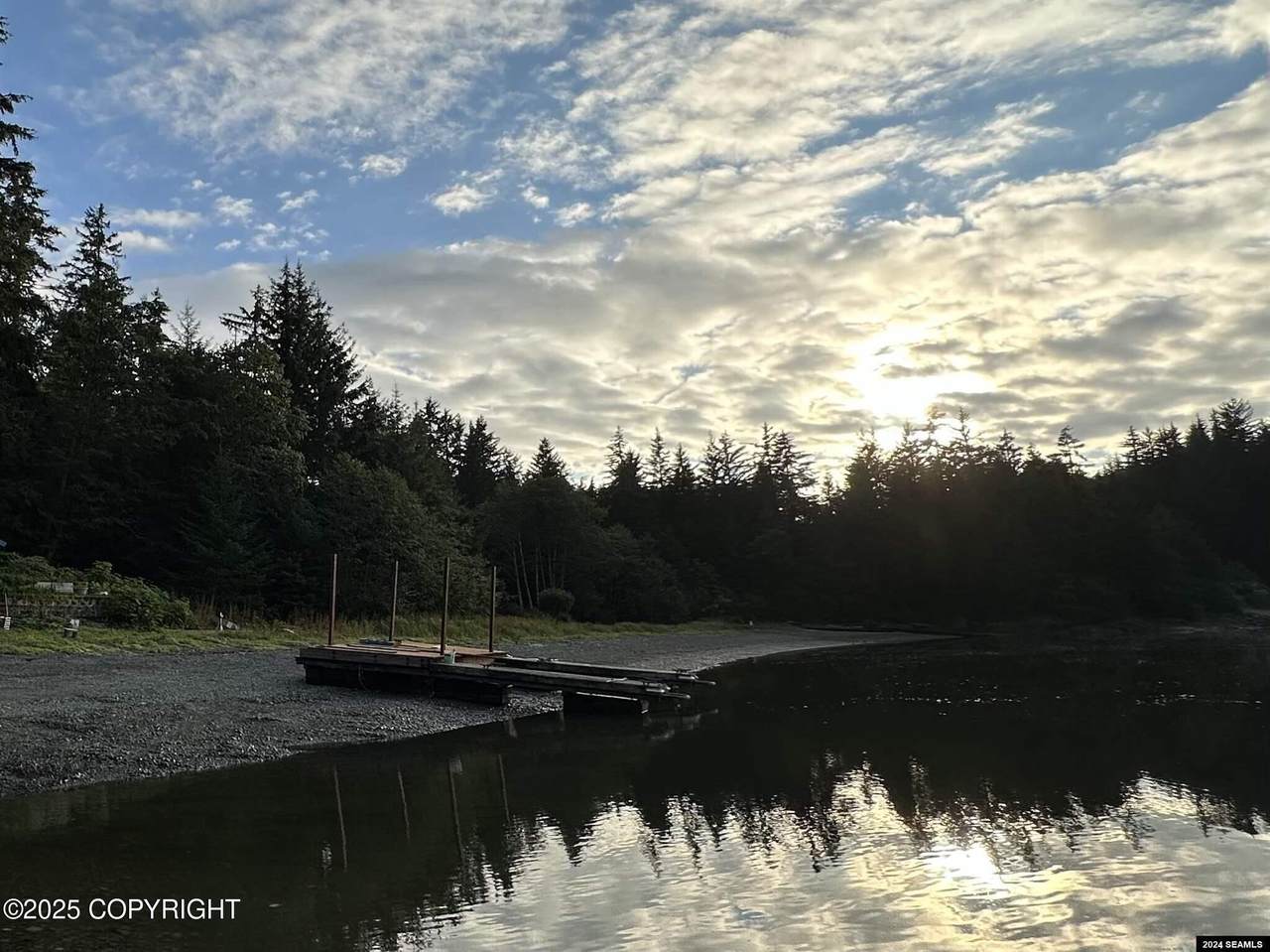 https://bt-photos.global.ssl.fastly.net/alaska/1280_boomver_1_25-12384-2.jpg
