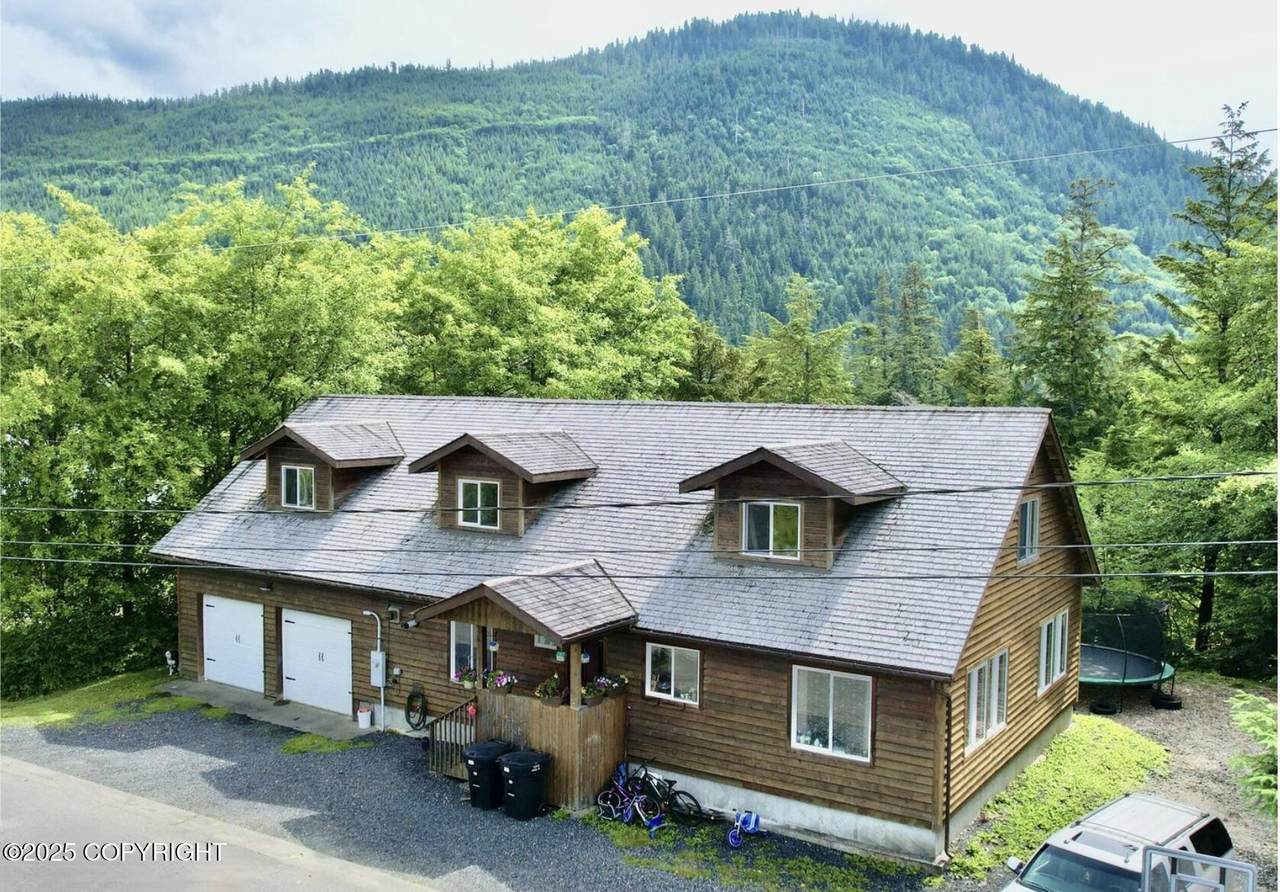 1409 Sunnyside Drive - Photo 1