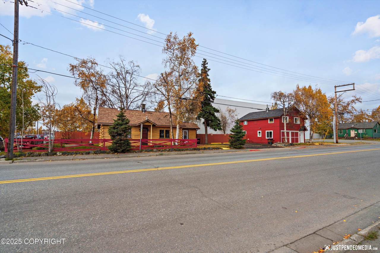 624 Karluk Street - Photo 1