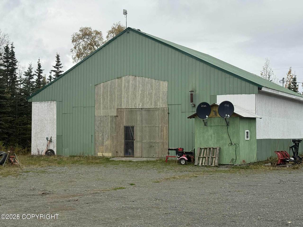 46925 Merganser Avenue - Photo 1