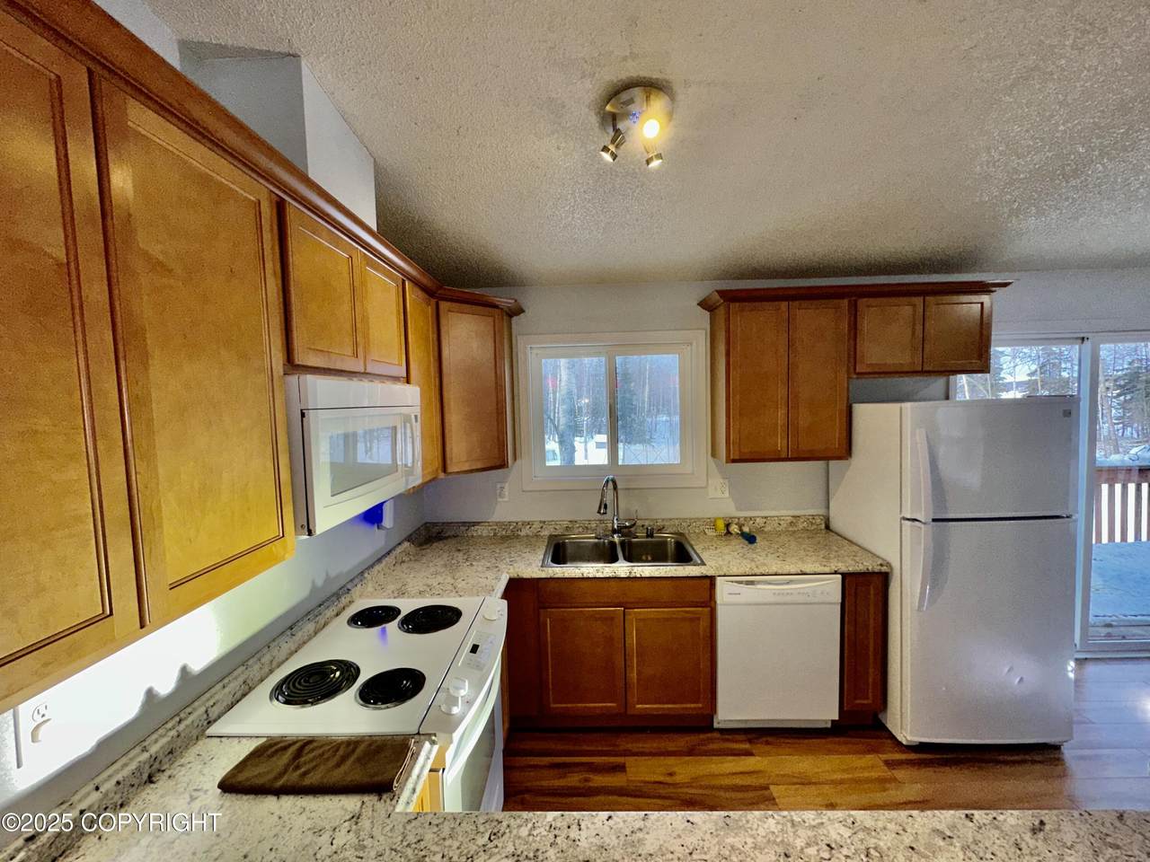 601 Lakeview Avenue - Photo 1