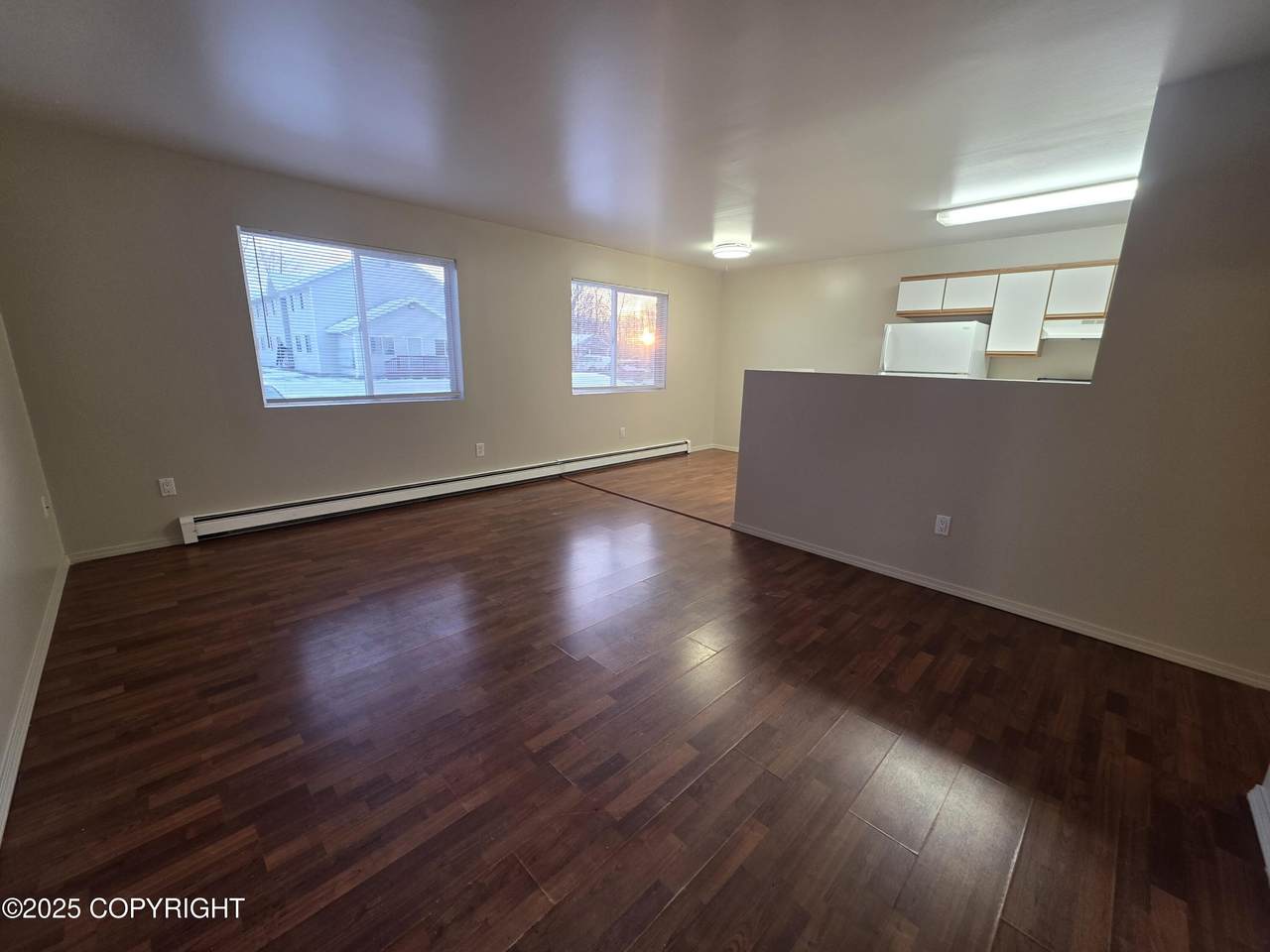 305 Valley Way - Photo 1