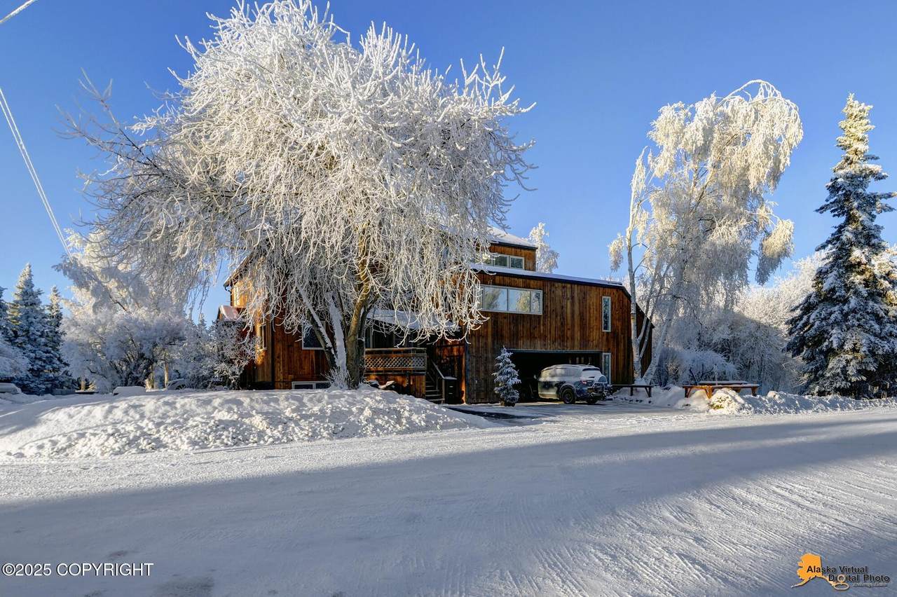 211 Manor Avenue - Photo 1