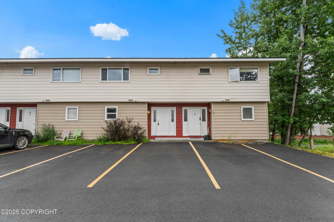 470 Dailey Avenue - Photo 1