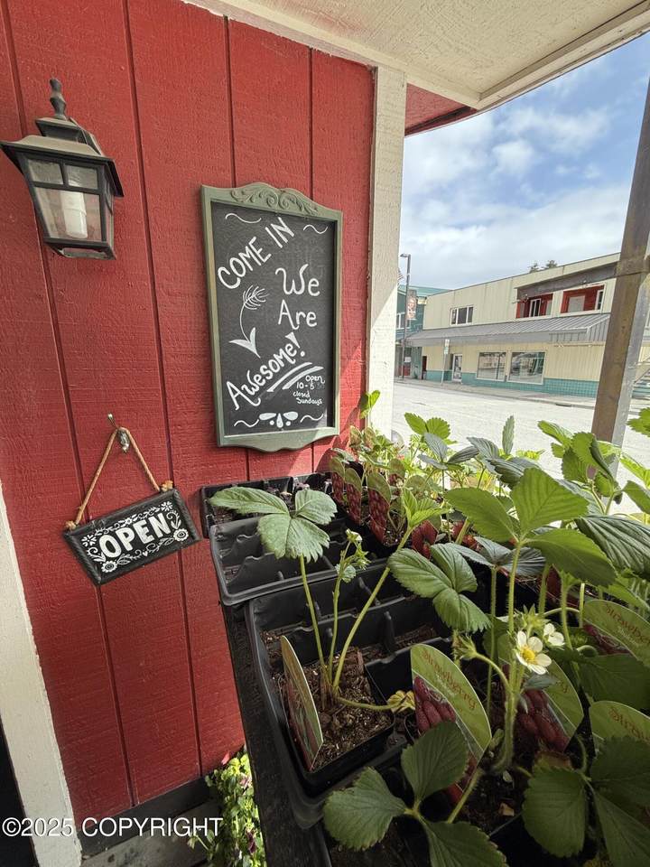 https://bt-photos.global.ssl.fastly.net/alaska/1280_boomver_1_25-5152-2.jpg