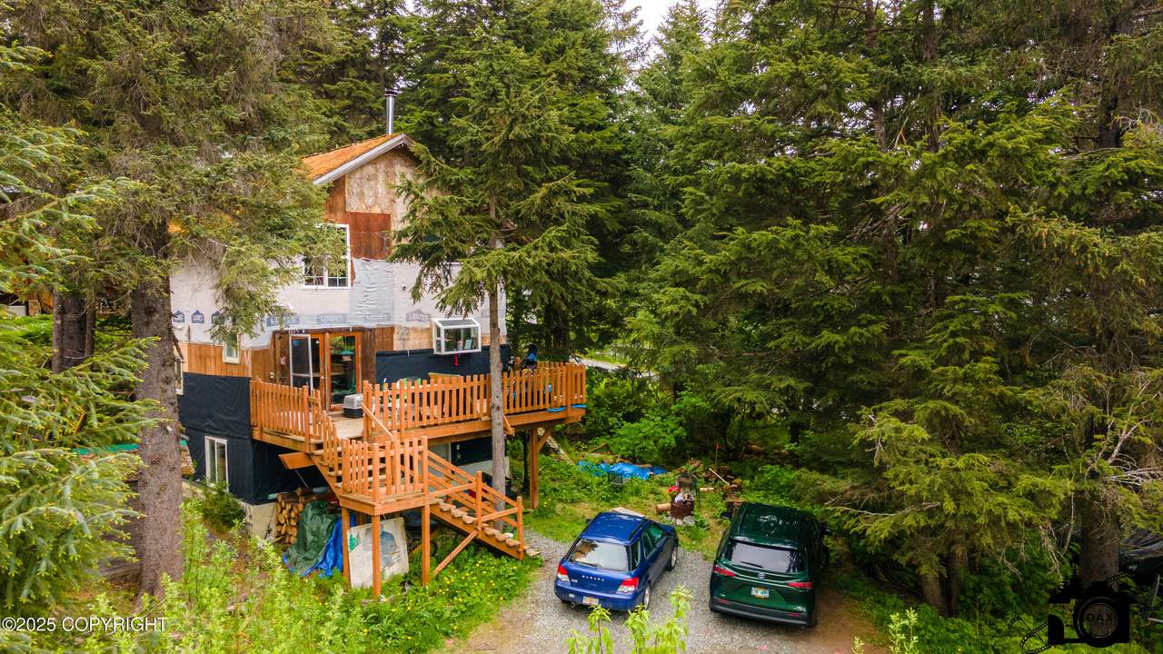 1135 Alyeska Highway - Photo 1