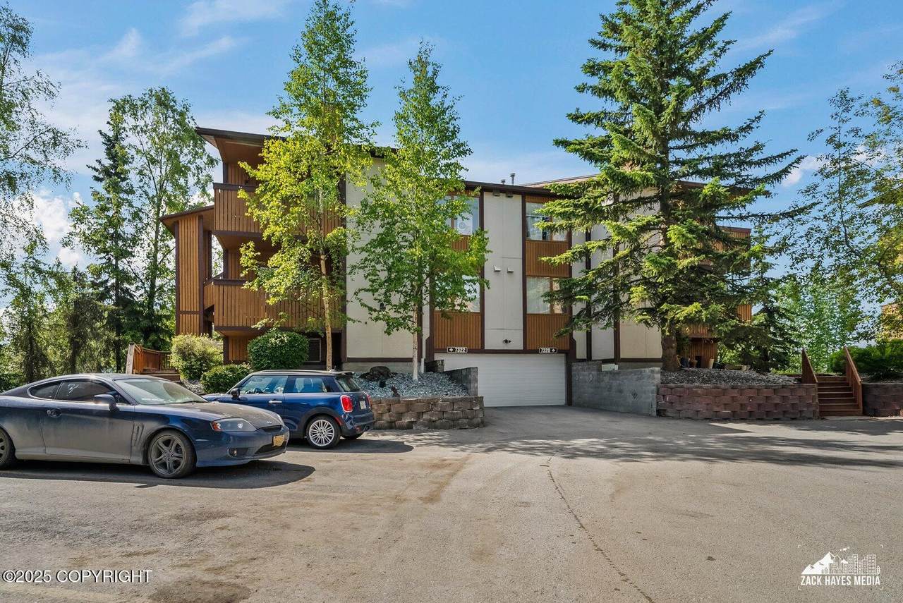 7322 Huntsmen Circle - Photo 1