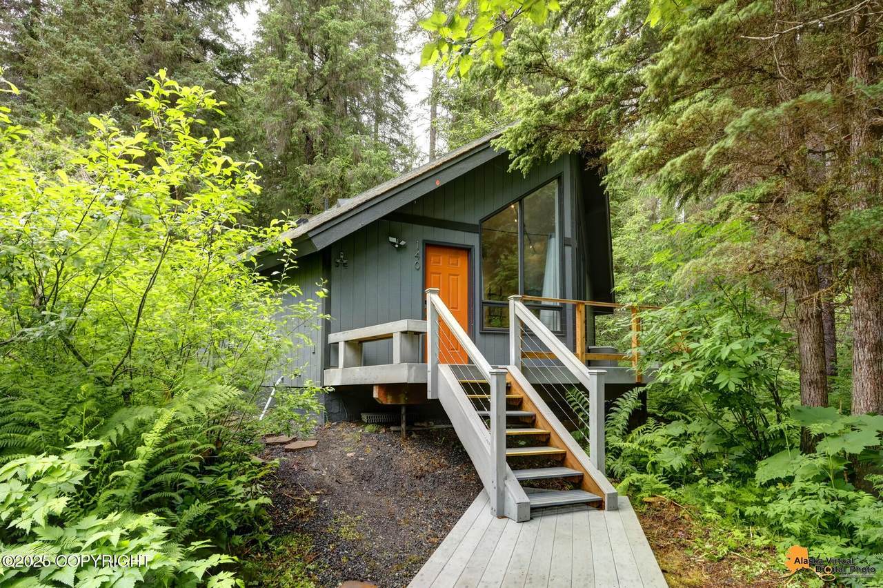 140 Birdhouse Loop - Photo 1