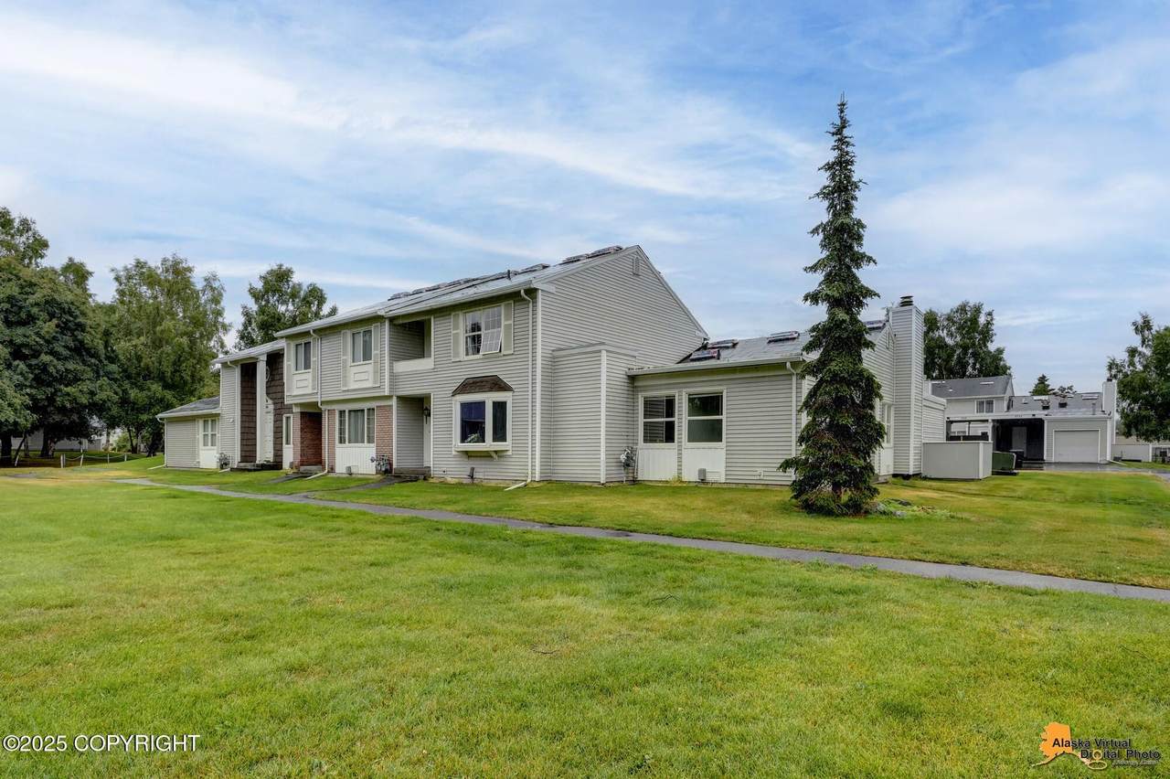 3320 Mt Vernon Court - Photo 1