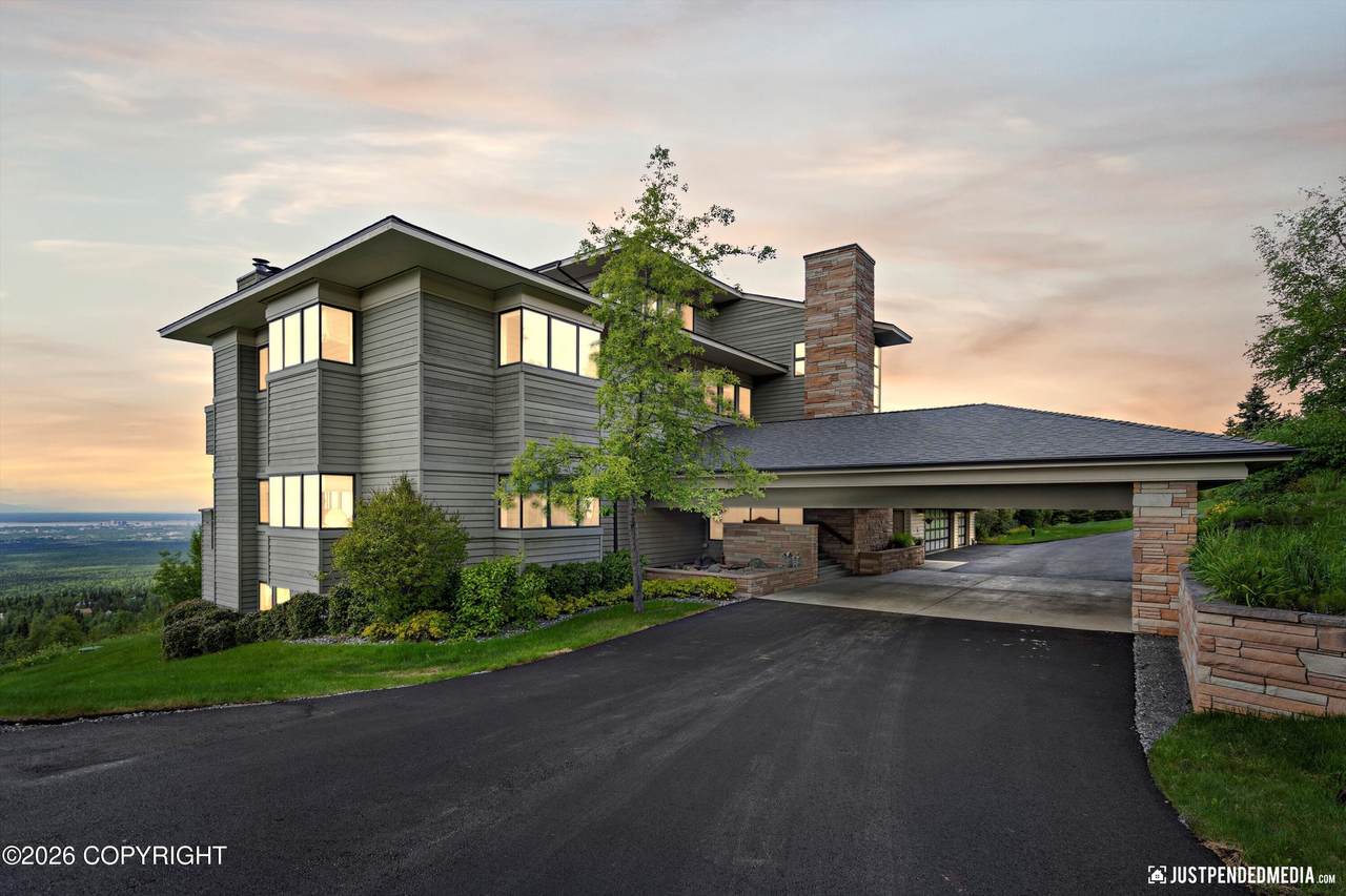 9900 Hillhaven Circle - Photo 1