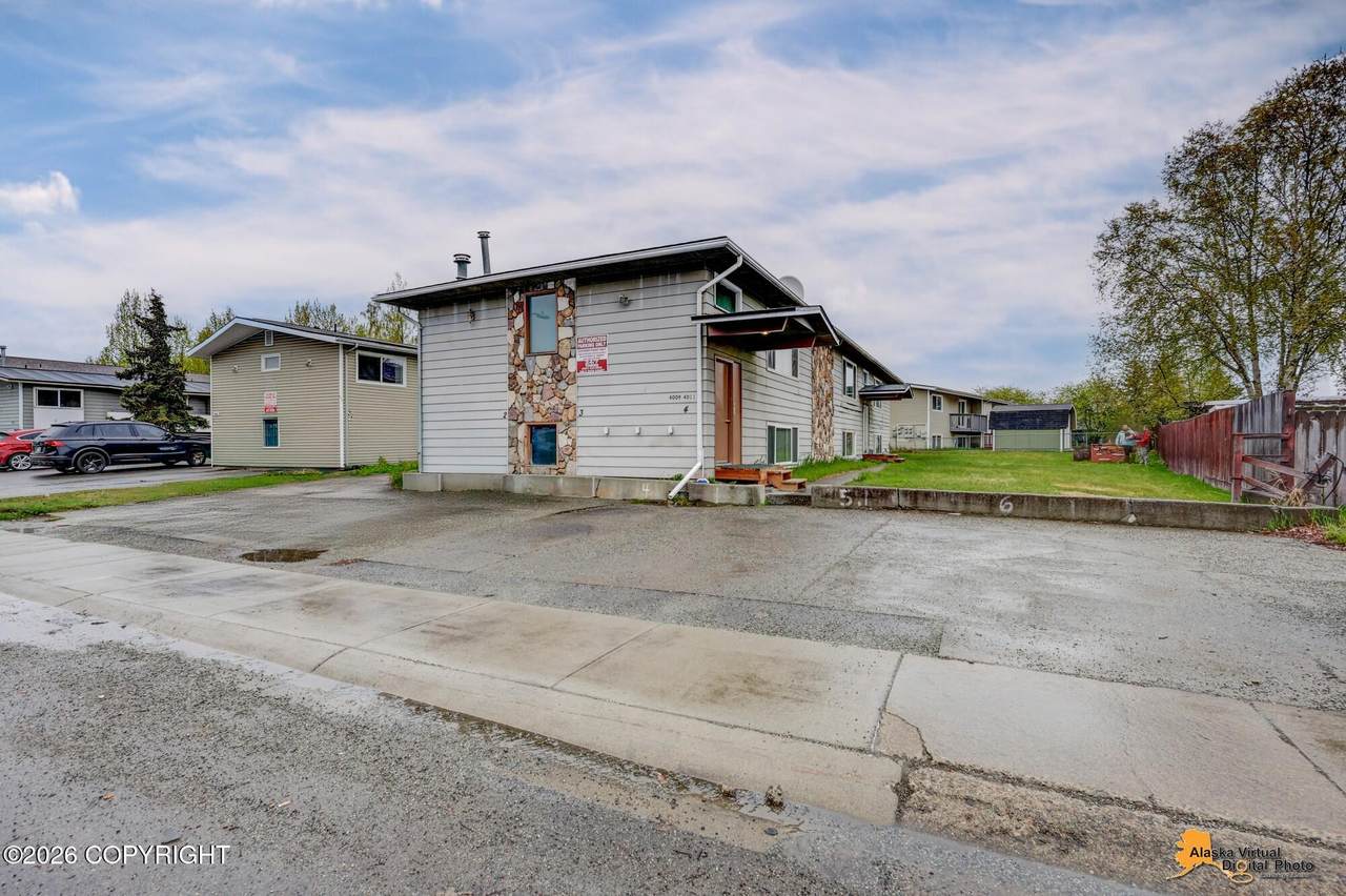 4011 San Roberto Avenue - Photo 1