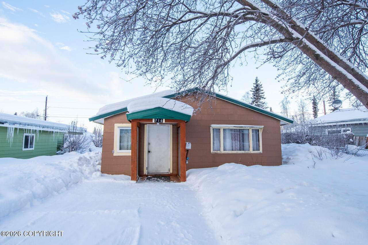 716 Bliss Street - Photo 1