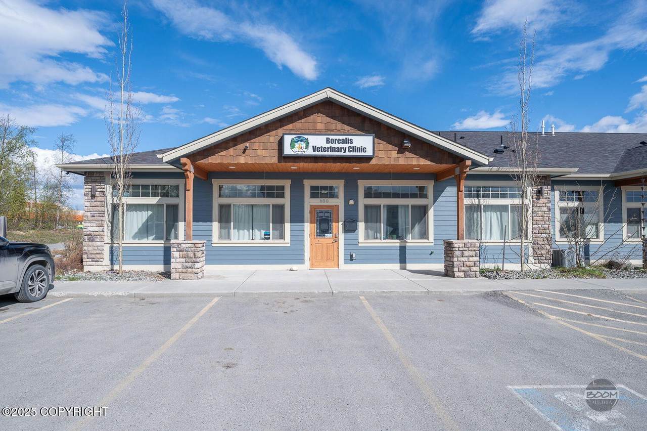 850 Roberts Street - Photo 1