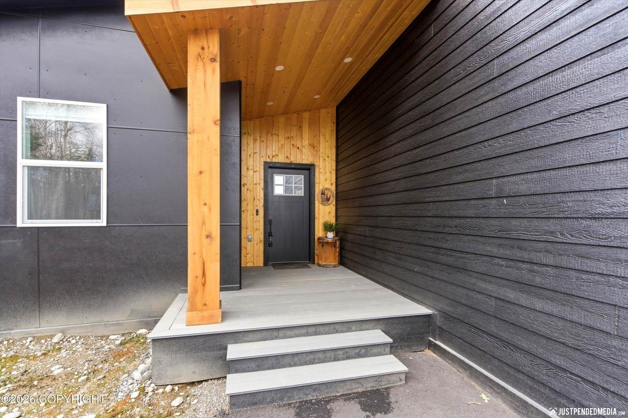https://bt-photos.global.ssl.fastly.net/alaska/1280_boomver_1_26-4659-2.jpg