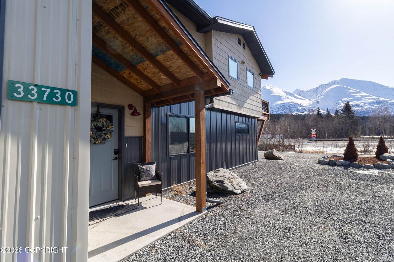 https://bt-photos.global.ssl.fastly.net/alaska/1280_boomver_1_26-4709-2.jpg