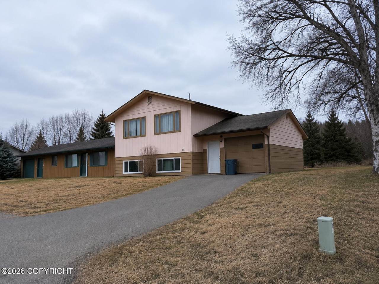 302 Sterling Court - Photo 1