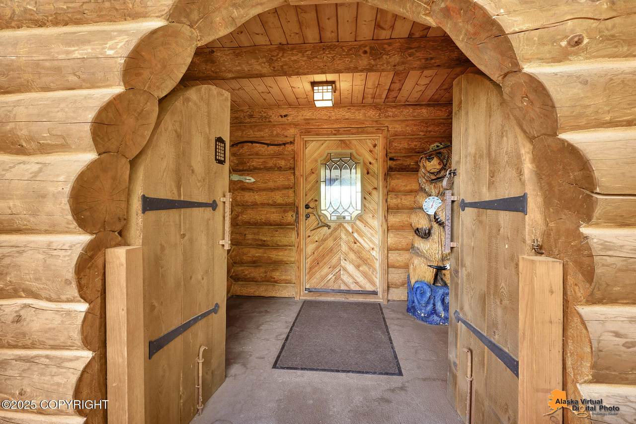 https://bt-photos.global.ssl.fastly.net/alaska/1280_boomver_1_26-5714-2.jpg