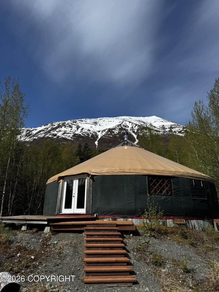 https://bt-photos.global.ssl.fastly.net/alaska/1280_boomver_1_26-6547-2.jpg
