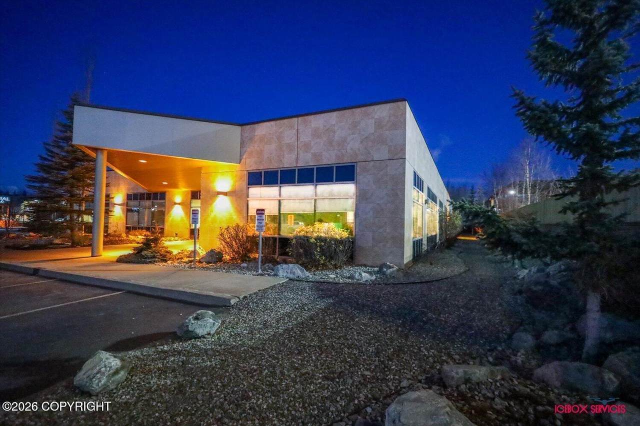 892 Usa Circle - Photo 1