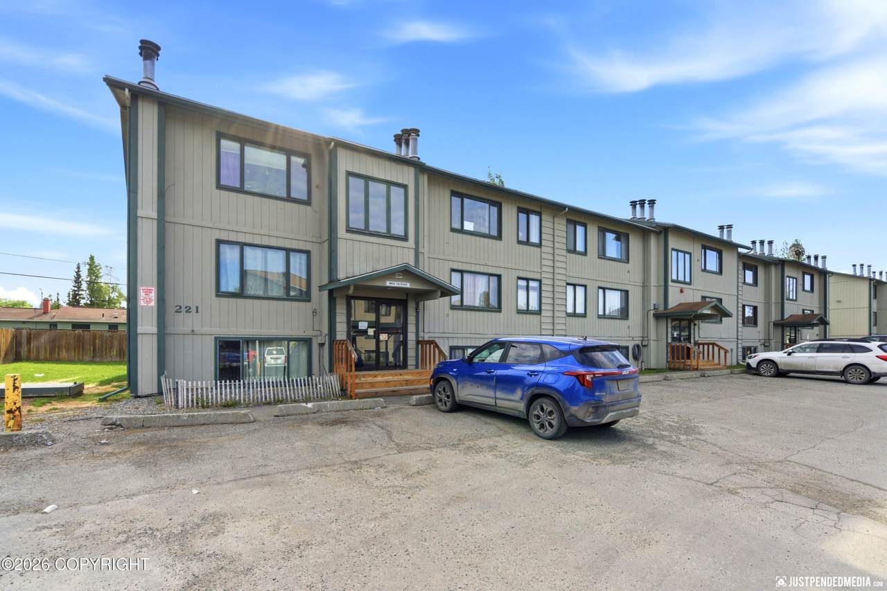221 Mccarrey Street - Photo 1