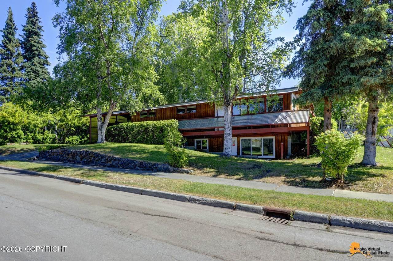 1575 H Street - Photo 1