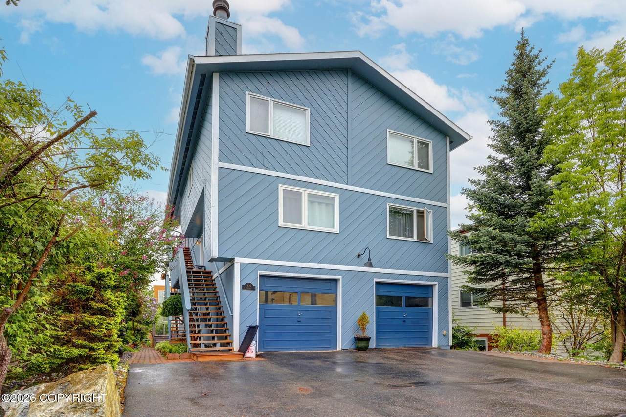 610 N Street - Photo 1