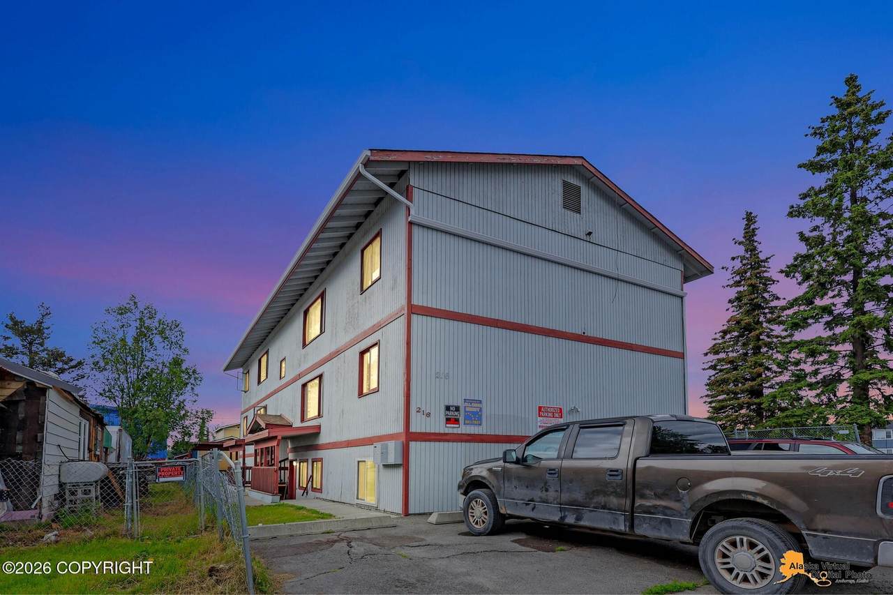 216 Flower Street - Photo 1