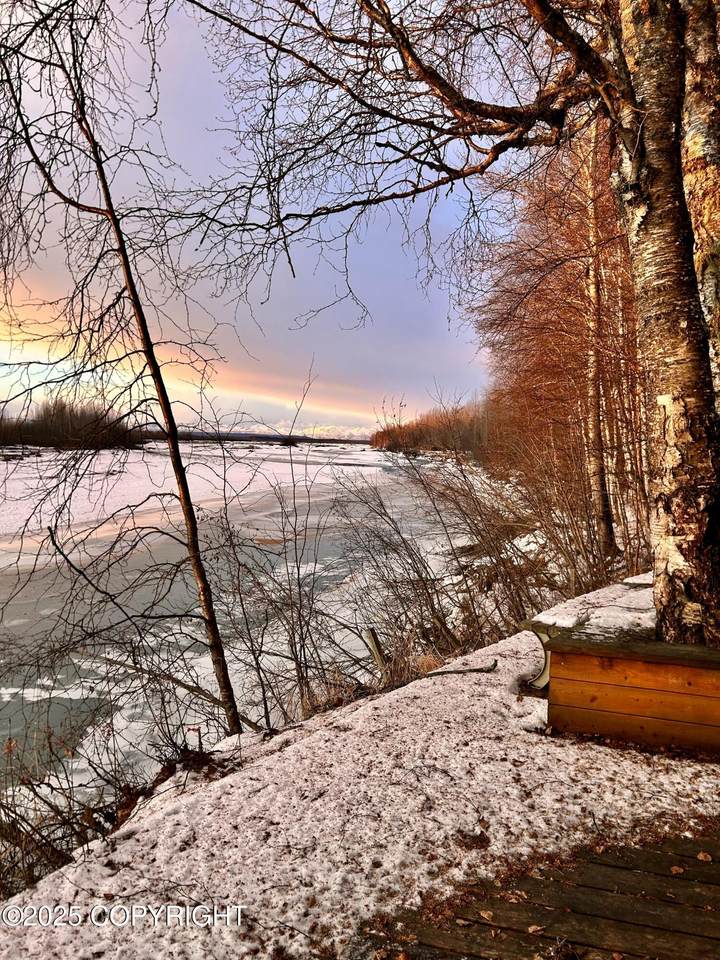 https://bt-photos.global.ssl.fastly.net/alaska/1280_boomver_1_26-784-2.jpg