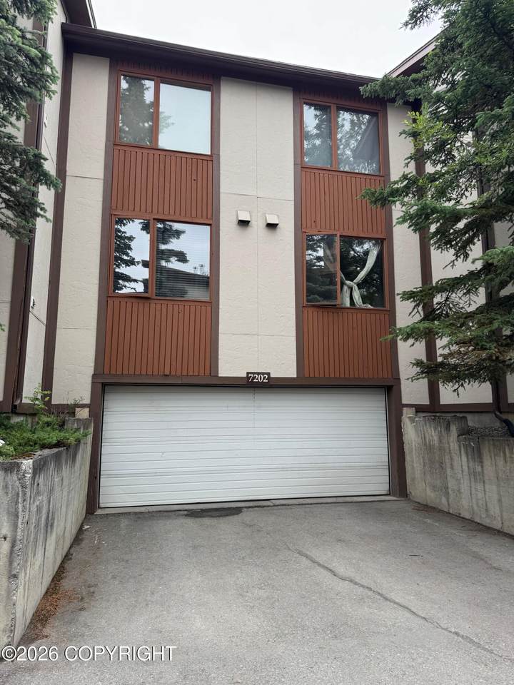 7202 Foxridge Circle - Photo 1