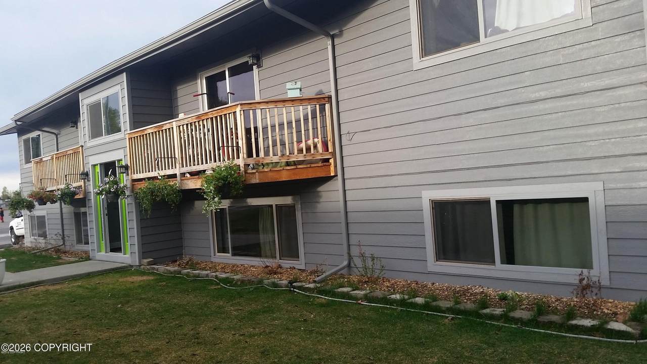 4136 San Roberto Avenue - Photo 1