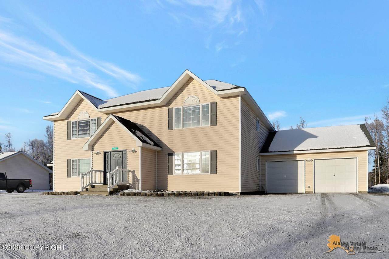 5471 Adventurer Boulevard - Photo 1