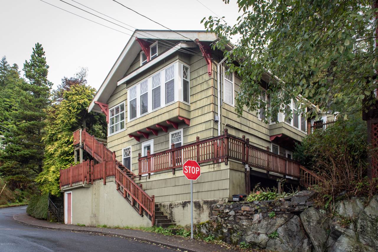 440 Bawden Street - Photo 1
