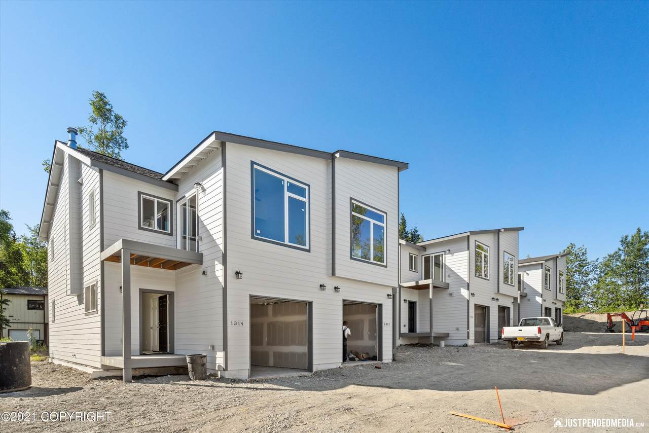 1314 Snow Fox Lane - Photo 1