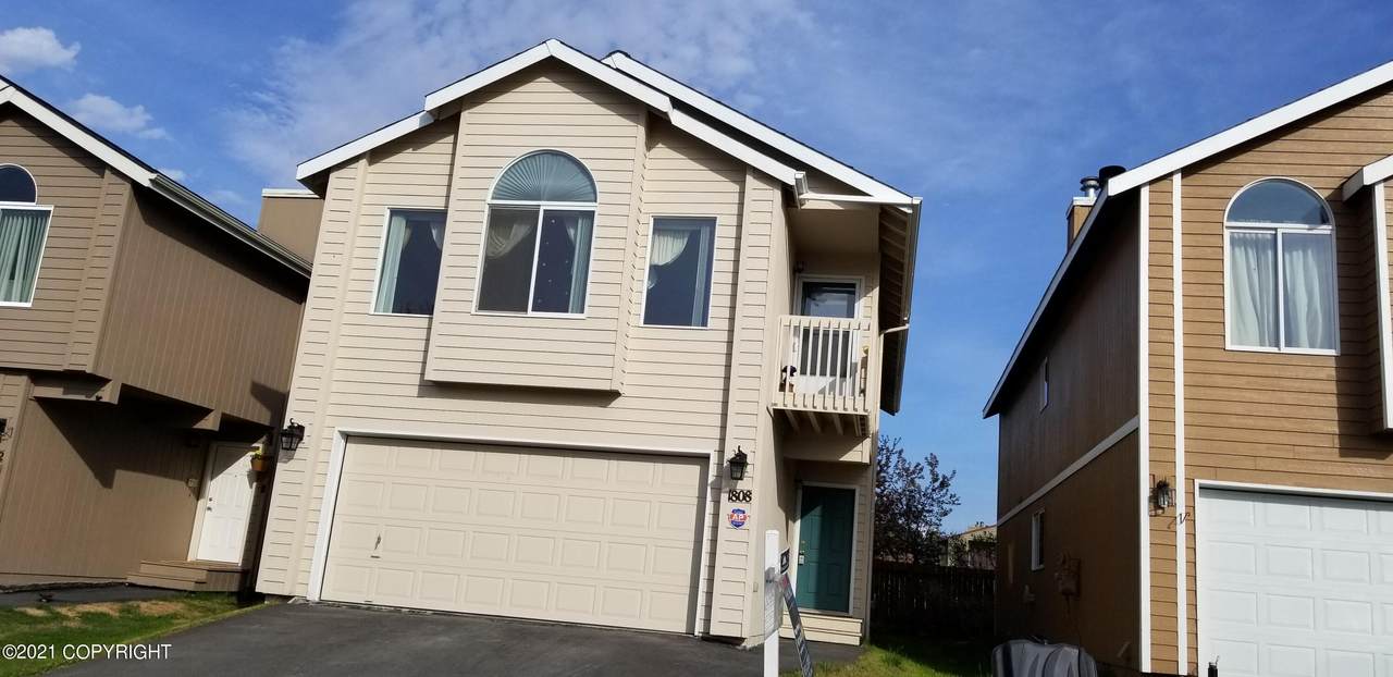 1808 Sturbridge Court - Photo 1