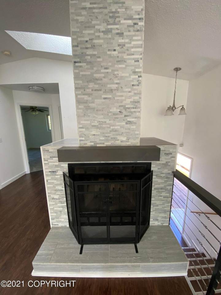 410 Creekside Street - Photo 1