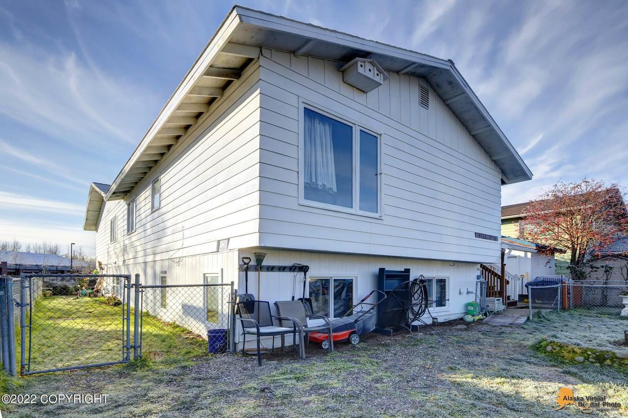 8528 4th Avenue - Photo 1